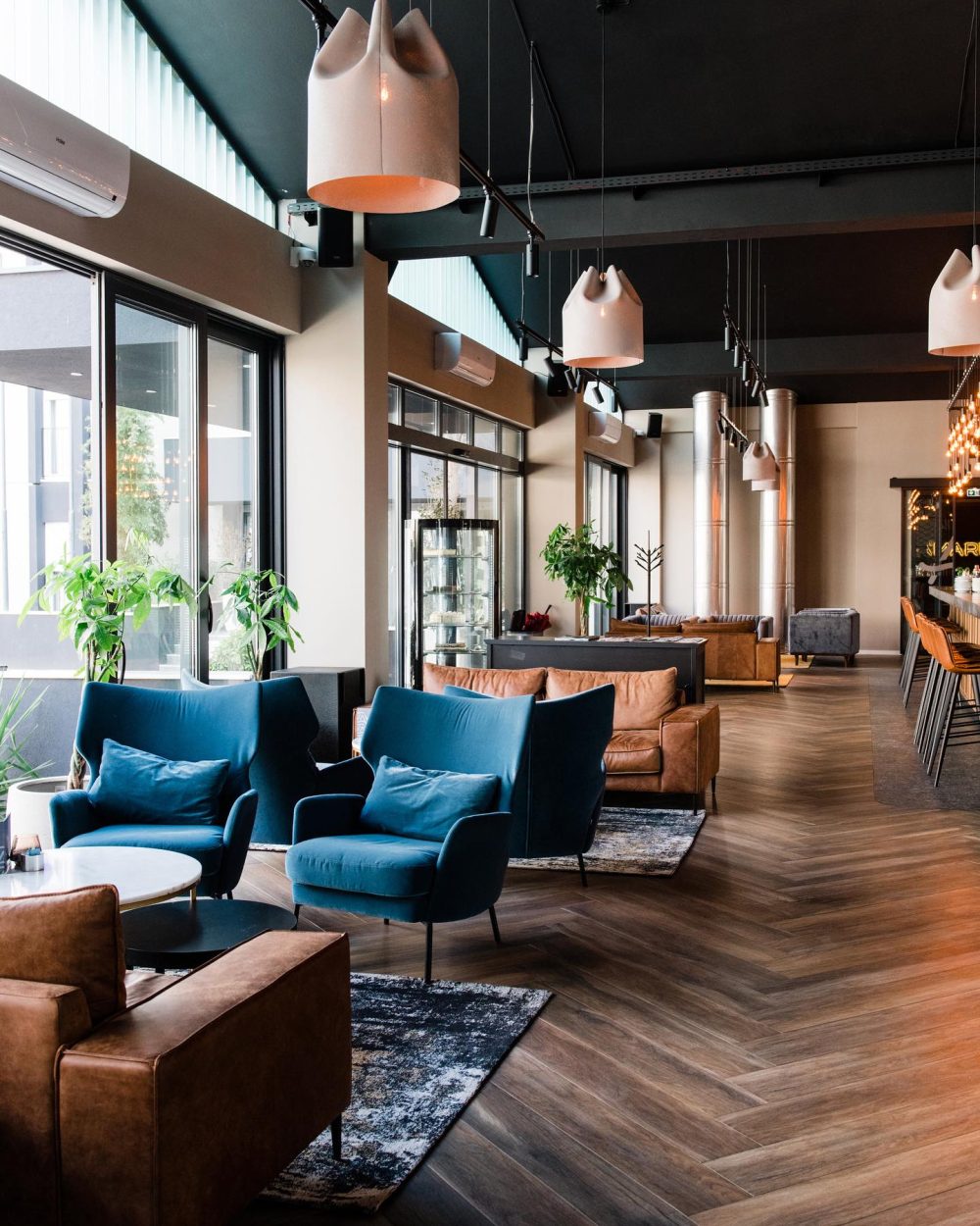 2. Dan: Konferencija - ručak u hotelu