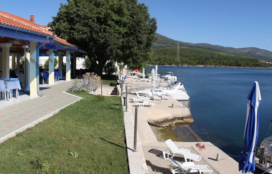 Poludnevni izlet brzim brodom do slapova Zrmanje iz Starigrada