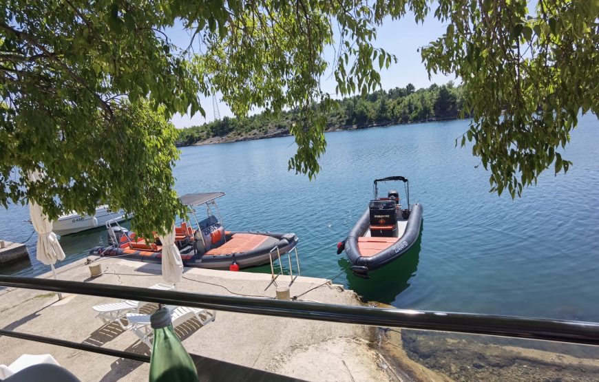 Poludnevni izlet brzim brodom do slapova Zrmanje iz Starigrada